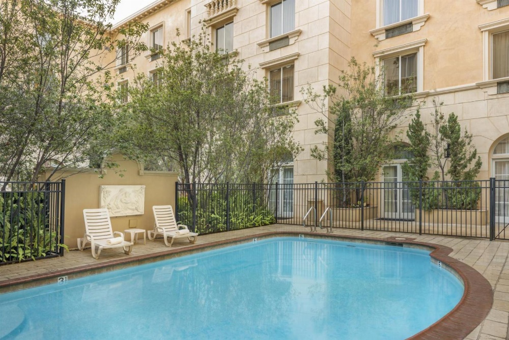 Ayres Hotel Manhattan Beach Main image